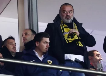 Στα Σπάτα ο Ηλιόπουλος, μίλησε σε Αλμέιδα και παίκτες!