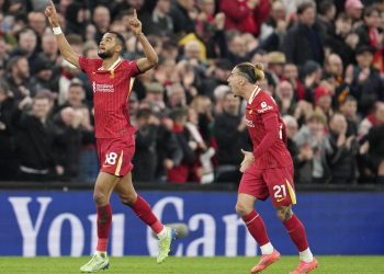 Η Λίβερπουλ καθάρισε με ανατροπή και κορυφαίο Τσιμίκα, κάζο για τη Σίτι, τρίτη στην Premier League η Νότιγχαμ Φόρεστ