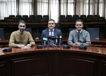 Όλα έτοιμα για την πρώτη παρέλαση χριστουγεννιάτικων αρμάτων – Θ. Μαμάκος: Να γίνουμε όλοι μια γιορτινή παρέα