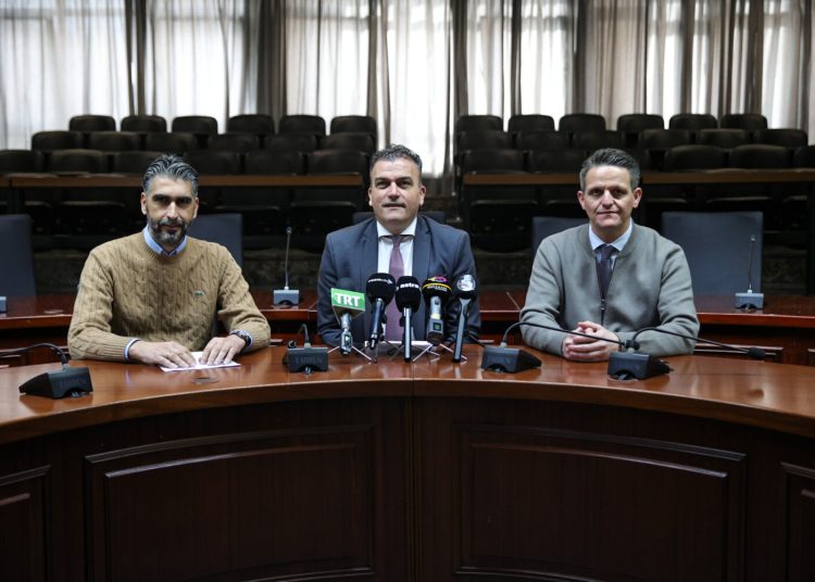 Όλα έτοιμα για την πρώτη παρέλαση χριστουγεννιάτικων αρμάτων – Θ. Μαμάκος: Να γίνουμε όλοι μια γιορτινή παρέα