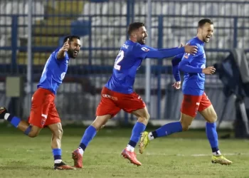 Στα προημιτελικά ο φοβερός Πανιώνιος με χατ τρικ του Τσερίσεφ!