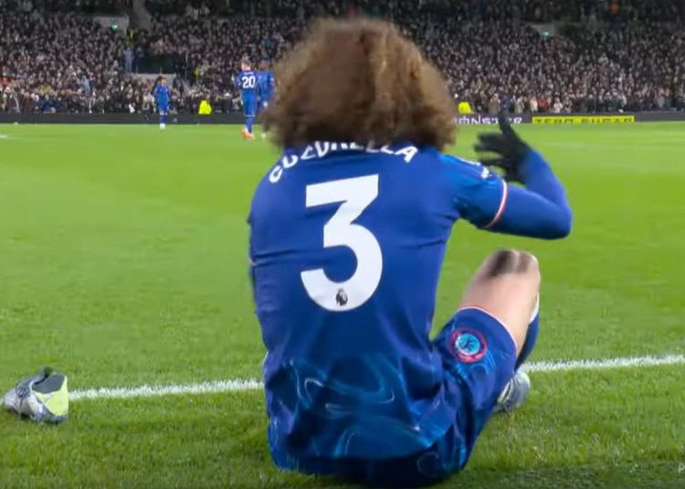 Ο Κουκουρέγια πέταξε στα σκουπίδια τα παπούτσια του, μετά από δύο γλιστρήματά του που έφεραν ισάριθμα γκολ της Τότεναμ