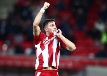 Ο Ολυμπιακός συνεχίζει ακάθεκτος και απολαμβάνει τη μοναξιά της κορυφής