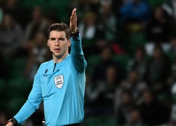 O Λετεσιέ είναι ο κορυφαίος διαιτητής του 2024 σύμφωνα με την IFHHS