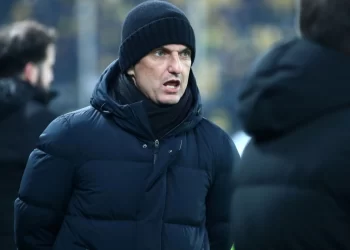 Βαριά καμπάνα στον Λουτσέσκου: 4 μήνες εκτός γηπέδων