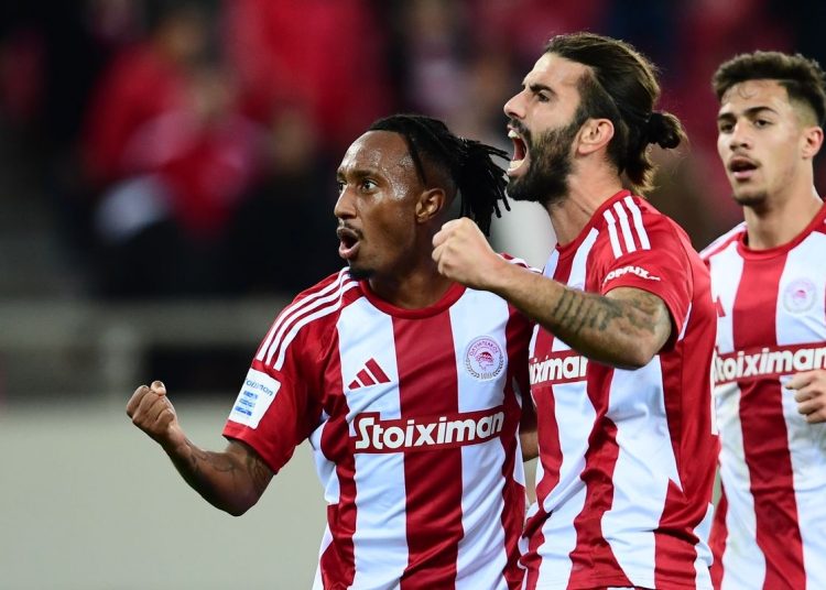 Ο Μαρτίνς έδωσε τη λύση και ο Ολυμπιακός κλείνει το 2024 στην κορυφή