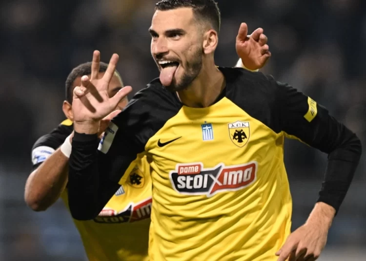 Με x-factor Μήτογλου στην κορυφή η ΑΕΚ