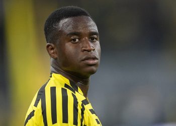 Σκάνδαλο με την ηλικία του Μουκόκο: Ο πατέρας του αποκάλυψε ότι είναι τέσσερα χρόνια μεγαλύτερος