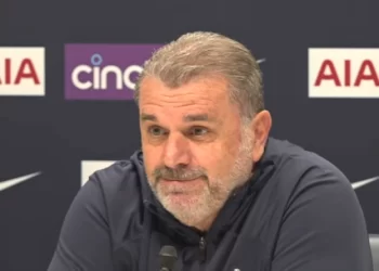 Άγγελος Ποστέκογλου: «Η δουλειά μου είναι δυσκολότερη από του πρωθυπουργού»