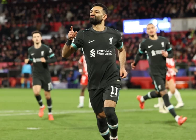 Πρώτη κι απόλυτη η Λίβερπουλ, πετάει προς τους «16»