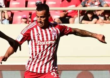 Σέντρα στην 16η αγωνιστική της Super League με το Ολυμπιακός – Λαμία