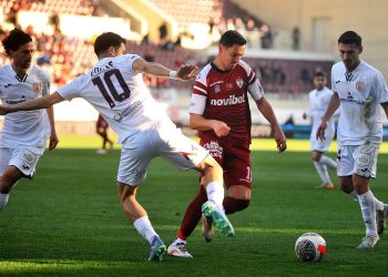 H άνετη νίκη των “βυσσινί”(vid)