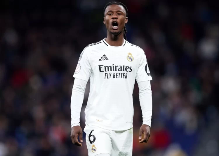 Πλήγμα στη Ρεάλ με Καμαβινγκά, νοκ-άουτ για τρεις εβδομάδες