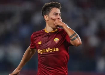 Μένει στη Ρόμα ο Ντιμπάλα