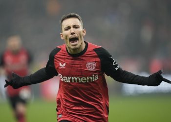 Στο -1 από την κορυφή η Λεβερκούζεν με μαγεία Γκριμάλντο