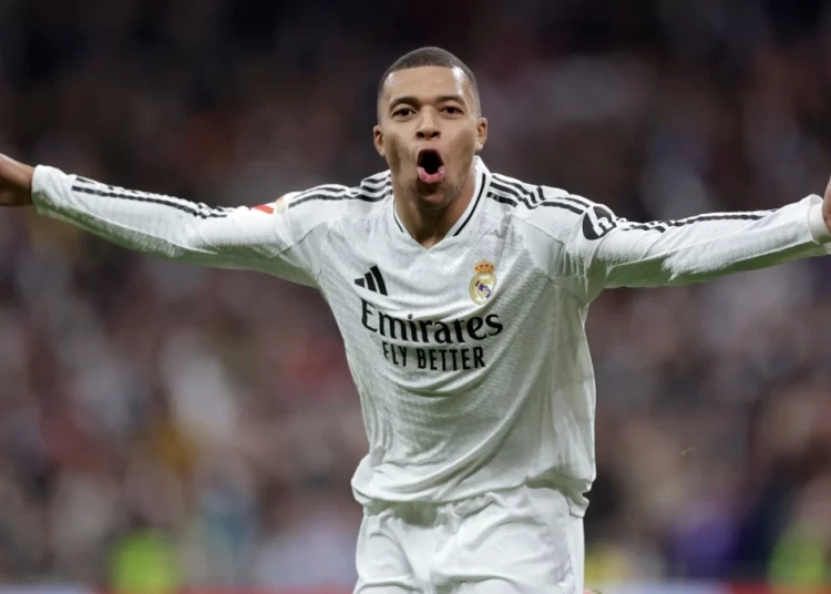 Σόου Μπαπέ, τεσσάρα και ξανά πρώτη η Ρεάλ