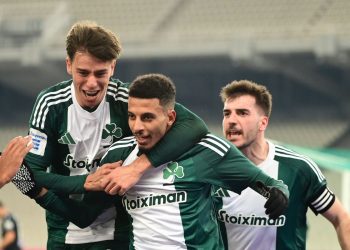 Με γκολ του Ουναχί στο 90΄ο ΠΑΟ νίκησε με 2-1 τον ΠΑΟΚ και έπιασε κορυφή