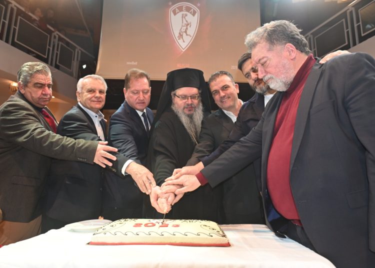 Bυσσινί βραδιά ενότητας και ενθουσιασμού