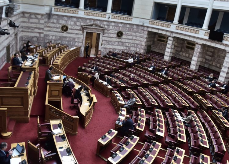 Υπερψηφίστηκε ο αθλητικός νόμος – Τι αλλάζει με τις ποινές από την ΔΕΑΒ