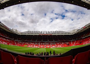 Φαβορί η Μάντσεστερ