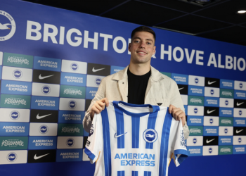 Στη Μπράιτον ο Τζίμας – «Όνειρό μου η Premier League»