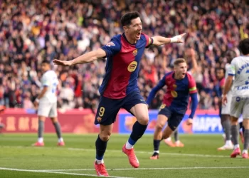 Ασίστ Γιαμάλ, γκολ Λεβαντόφσκι και στο -4 από την κορυφή η Μπαρτσελόνα