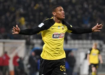 Sun: «Ο Μαρσιάλ ένιωσε εμπιστοσύνη στην ΑΕΚ και στήριξη από τον Αλμέιδα»