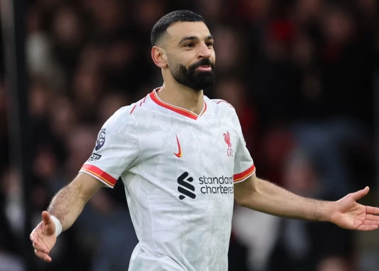 «Ξέφυγε» στο +9 η Λίβερπουλ με οδηγό Σαλάχ και… περιμένει