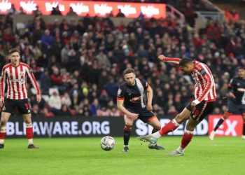 Κόντρα στην έδρα…