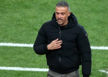 Νέο συμβόλαιο σε Λουίς Ενρίκε και τρεις παίκτες της Παρί Σεν Ζερμέν