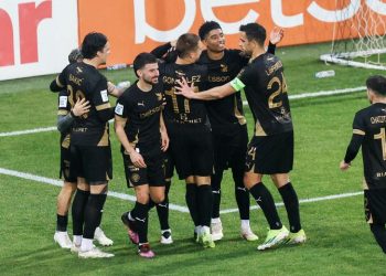 Ο ΟΦΗ εκτέλεσε τη Λαμία με τριάρα και κλείδωσε την παρουσία στα playoffs 5-8