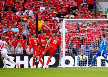 Ταμείο με δυάδα 5.35!