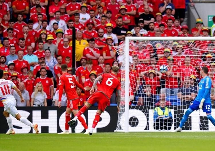 Ταμείο με δυάδα 5.35!