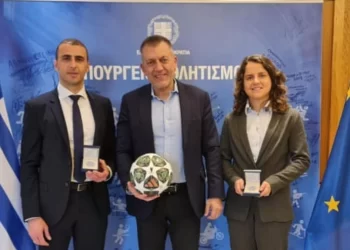 Συνάντηση Βρούτση με εκπροσώπους FIFA και UEFA