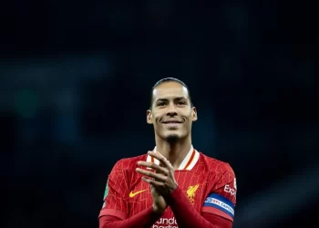 Η Αλ Χιλάλ «στρώνει χρυσάφι» στα πόδια του Φαν Ντάικ, σύμφωνα με την Equipe