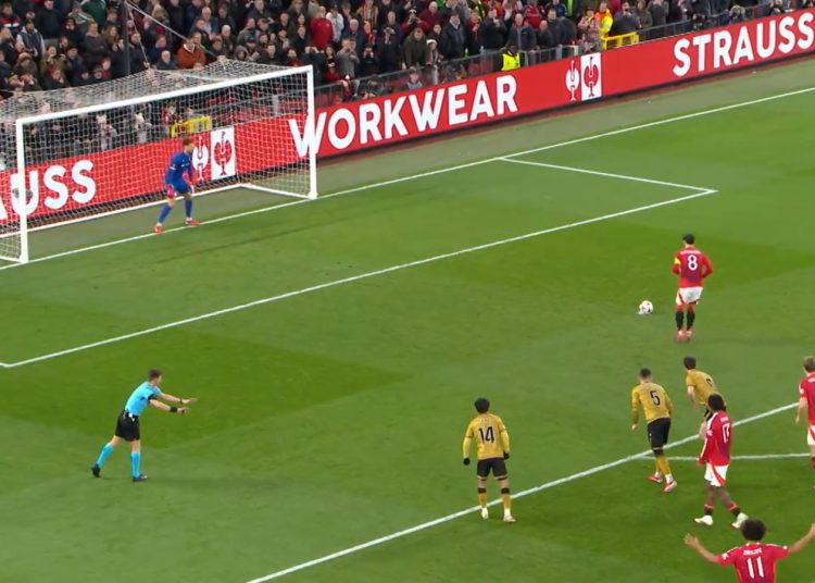 Europa League: Το Χατ τρικ του Φερνάντες έστειλε την Γιουνάιτεντ στους «8», εύκολα η Λιόν την Στεάουα με «τεσσάρα»