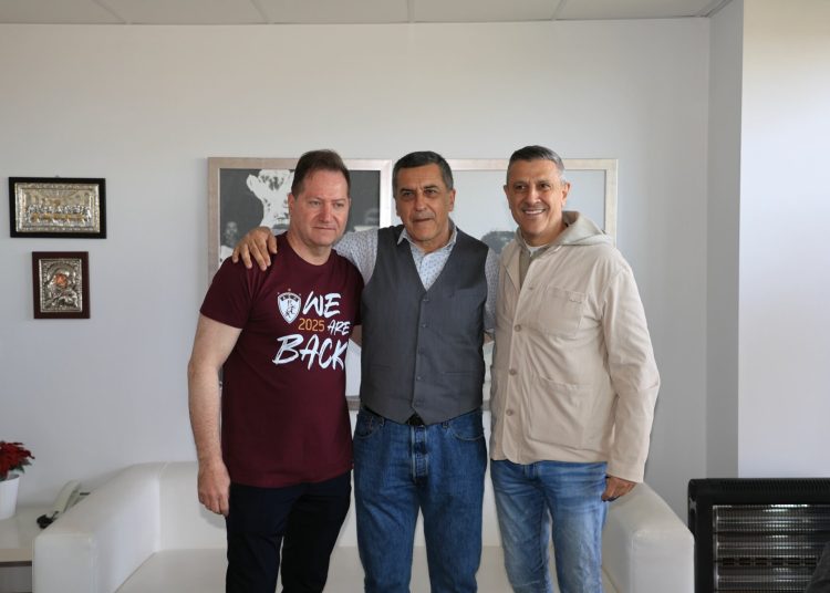 Μαζί Νταβέλης – Πηλαδάκης στην προεδρική σουίτα