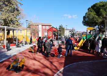 Δ. Λαρισαίων: Νέες παιδικές χαρές σε Ελευθεραί, Ραχούλα, Αμυγδαλέα και Νέα Πολιτεία