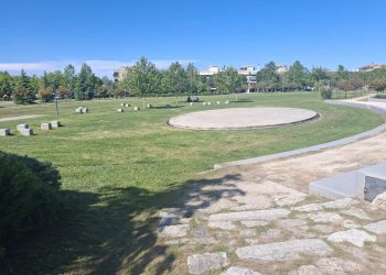 Δήμος Λαρισαίων: Με εντατικούς ρυθμούς ο καθαρισμός και καλλωπισμός των μεγάλων χώρων πρασίνου