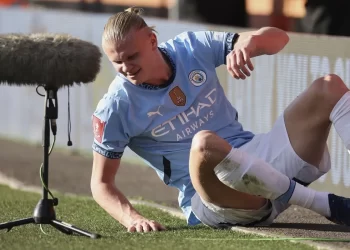 Γκουαρδιόλα για Χάλαντ: “Θα μείνει εκτός από πέντε έως επτά εβδομάδες”