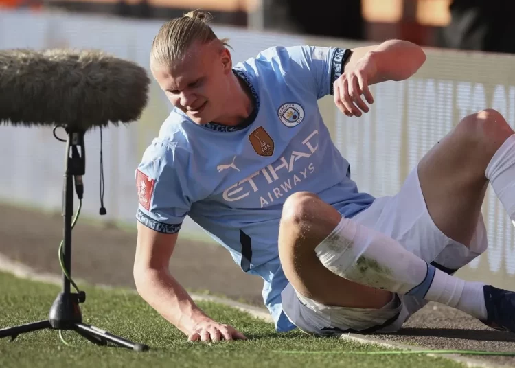 Γκουαρδιόλα για Χάλαντ: “Θα μείνει εκτός από πέντε έως επτά εβδομάδες”