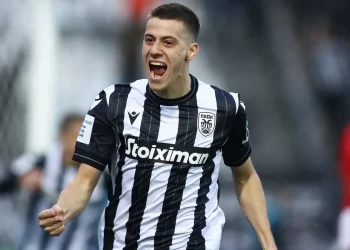 Ο ΠΑΟΚ νίκησε τον Ολυμπιακό και βάζει φωτιά στη μάχη της 2ης θέσης