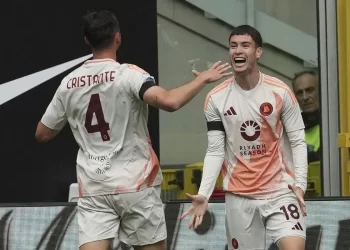 Η Ρόμα έκανε το καλύτερο δώρο στη Νάπολι, γκρεμίζοντας την Ίντερ από την κορυφή