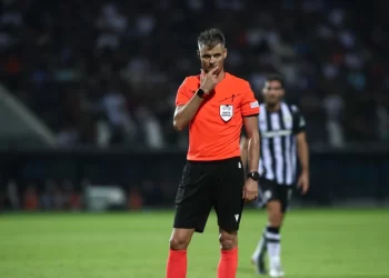 Σφυρίζει ο Αλβανός Ενέα Γιόργκι το ΑΕΚ-Παναθηναϊκός, ο Αϊτεκίν στο Φάληρο