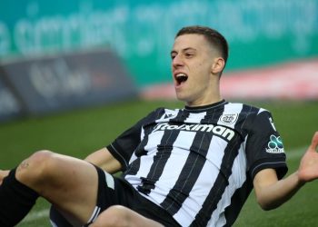 O Κωνσταντέλιας ψηφίστηκε ΜVP του Μαρτίου στη Super League