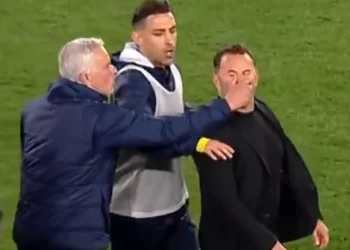 Ο Μουρίνιο τιμωρήθηκε με τρεις αγωνιστικές για το περιστατικό με τη… μύτη του Μπουρούκ