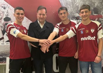 Έγιναν επαγγελματίες οι Νίτσος, Βαρσάμης και Μπαργιώτας