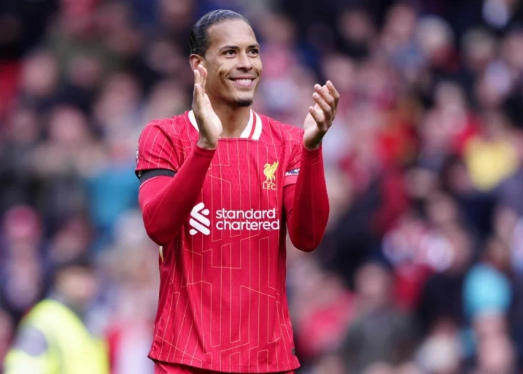 Ο Φαν Ντάικ ανανέωσε με τη Λίβερπουλ