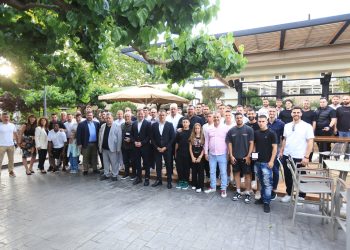 Ο Δήμος Λαρισαίων βράβευσε την πρωταθλήτρια ΑΕΛ