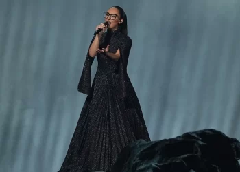 Eurovision: Στην έκτη θέση η Κλαυδία με την “Αστερομάτα”, νικήτρια η Αυστρία με τον τενόρο JJ